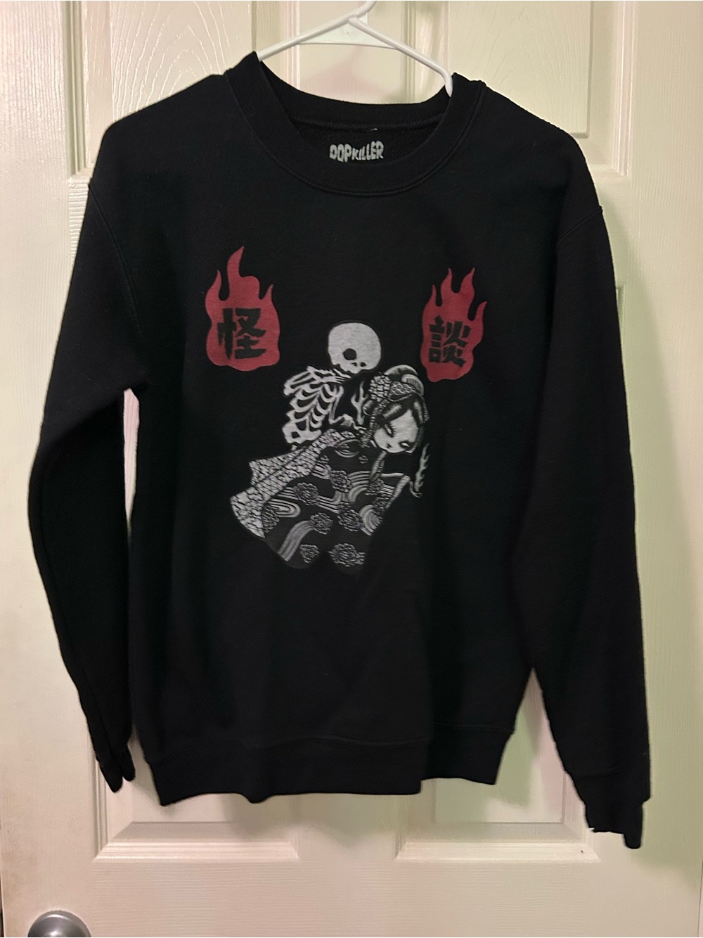 Pop Killer Black Japanese Graphic Crewneck Sweater with Red Flame Accents Sz S/M